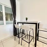 O1 Pavilion 1-10Pax Bukit Jalil 3Room 5Bed Tv&Wifi