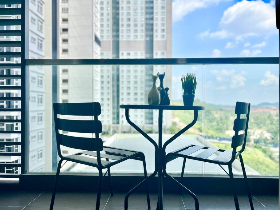 O1 Pavilion 1-10pax Bukit Jalil 3room 5bed Tv&wifi Kuala Lumpur