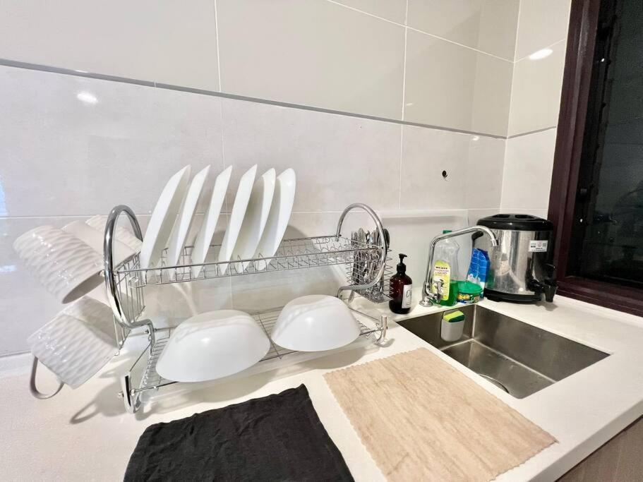 O1 Pavilion 1-10pax Bukit Jalil 3room 5bed Tv&wifi Pangsapuri Kuala Lumpur