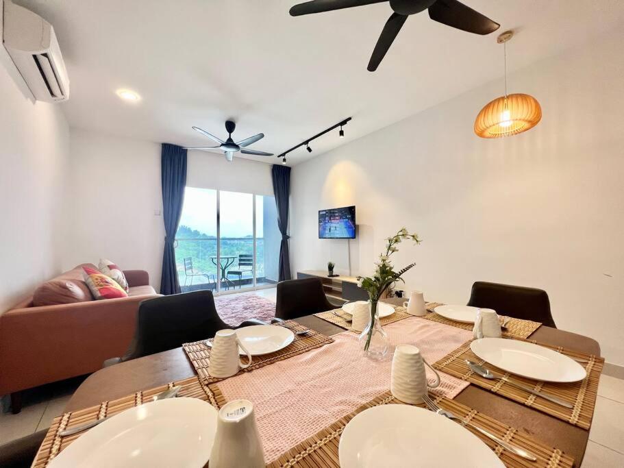 O1 Pavilion 1-10pax Bukit Jalil 3room 5bed Tv&wifi Kuala Lumpur