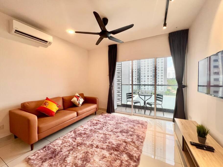 O1 Pavilion 1-10pax Bukit Jalil 3room 5bed Tv&wifi Kuala Lumpur
